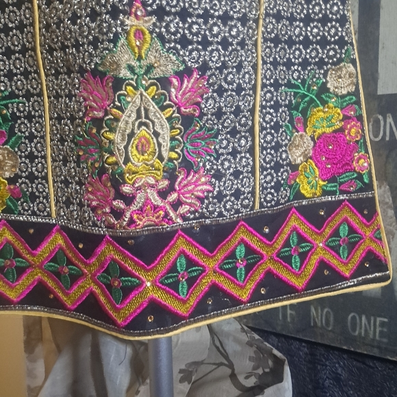 HANDMADE Dazzle Top - Picture 4 of 6